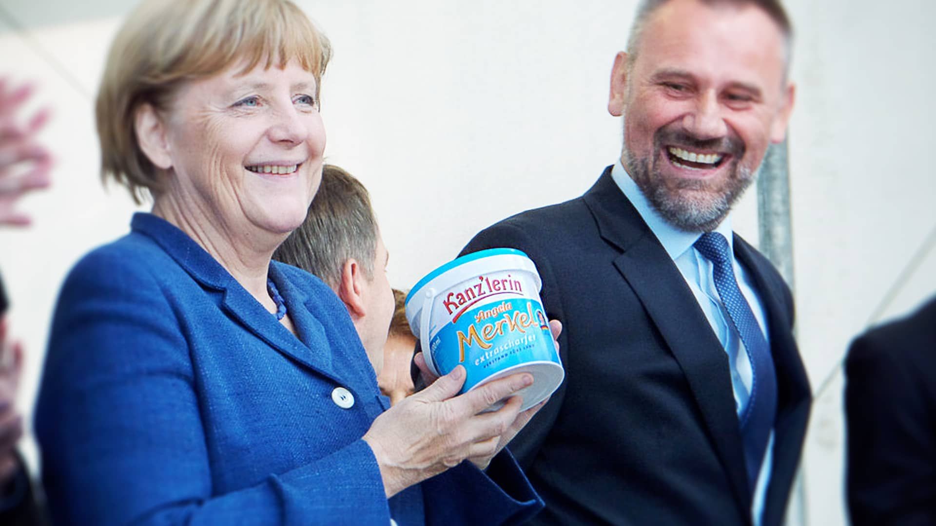 Zebra Group Kreation Bautzner Und Angela Merkel